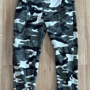 EUC BINPAW Boys' Cotton Camo Printed Drawstring Jogger Sweatpants - Size 150/12